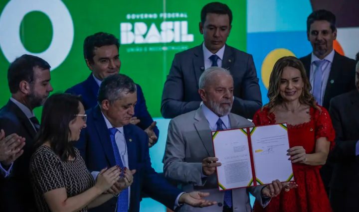 Lula sanciona lei que desonera atividades do setor de eventos