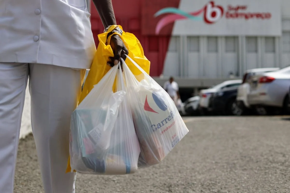 Lei que determina distribuição gratuita de sacolas recicláveis em Salvador é publicada