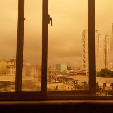 Fenômeno raro deixa céu amarelado em Salvador nesta sexta-feira (10)