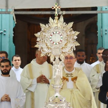 Corpus Christi: Missas e procissões pelas ruas com o Santíssimo Sacramento serão realizadas na Catedral e em paróquias de Salvador