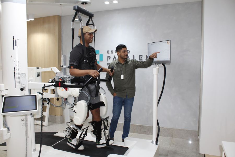 Clínica em Salvador investe R$ 1 milhão em robô que promove recuperação motora de pacientes