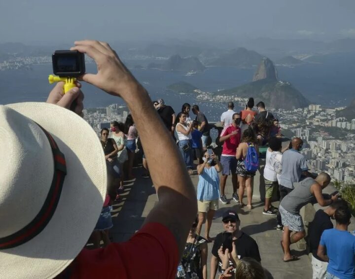 Primeiro trimestre de 2024 registra maior receita da história com turismo internacional no Brasil