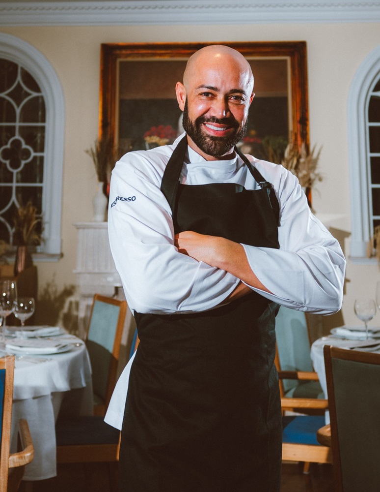 A convite da Nespresso, chef leva sabores baianos a prestigiada escola francesa de gastronomia