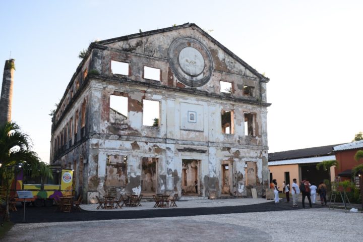 Requalificação da Praça dos Saveiros e do Galpão das Artes é entregue na Ribeira