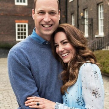 Kate Middleton parabeniza príncipe William com clique divertido da família; vem ver