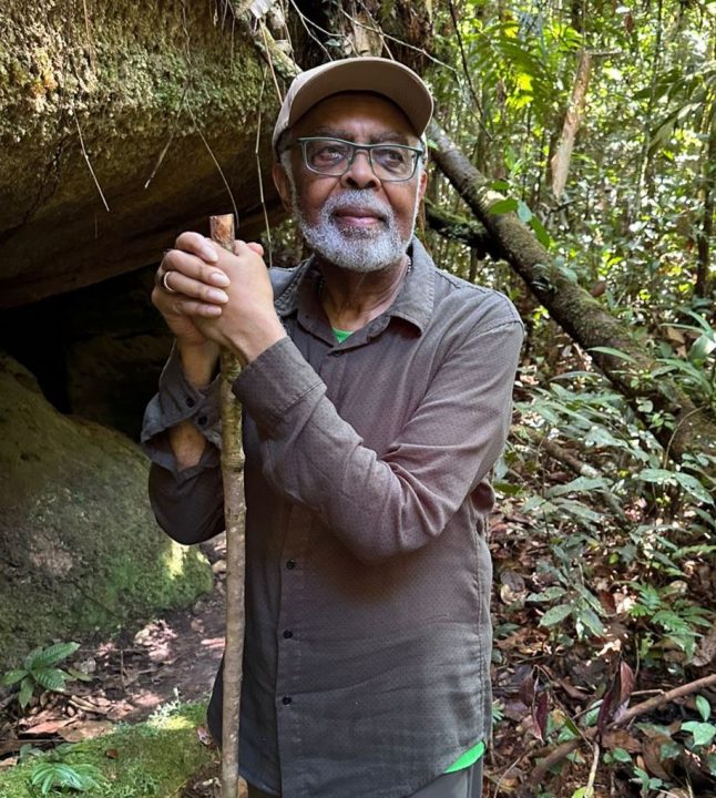 Gilberto Gil comemora 82 anos com passeio de barco na Amazônia