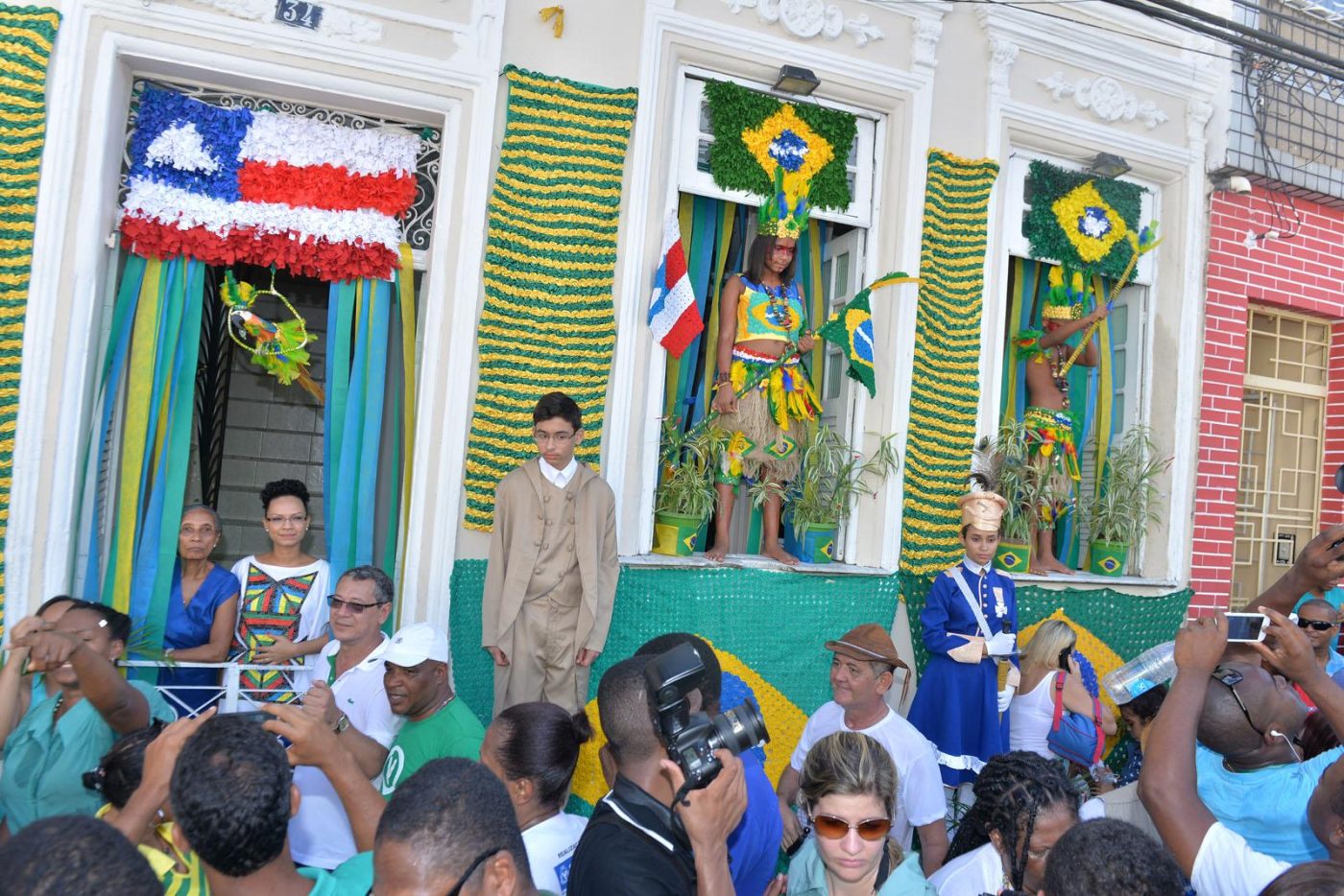 Concurso em Salvador vai premiar fachadas decoradas no percurso do desfile de 2 de Julho