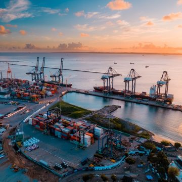 Transporte marítimo impulsiona economia baiana com 1,14 milhão de toneladas