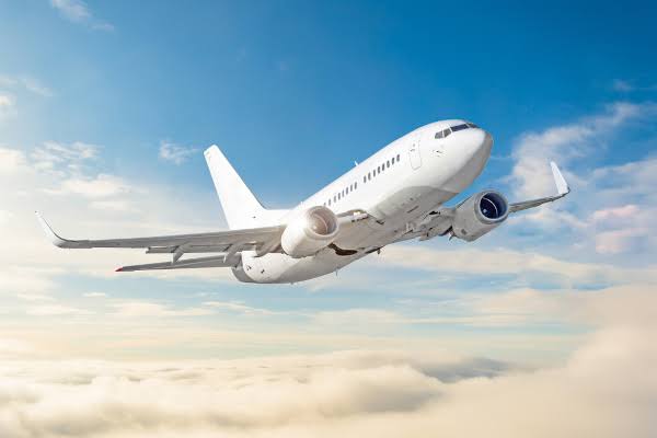 Recorde nas nuvens: Companhias aéreas esperam transportar cerca de 5 bilhões de passageiros este ano