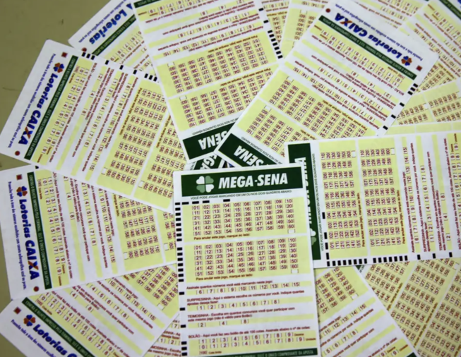 Mega-Sena acumula novamente e prêmio vai a R$ 110 milhões