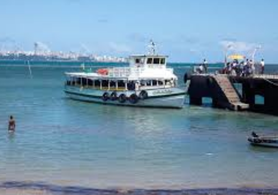 Travessia Salvador-Mar Grande continua suspensa neste domingo (2)