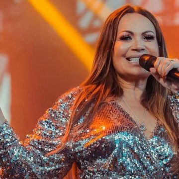 Sem filtro! Solange Almeida surge sem maquiagem e ganha elogios: ‘Só verdade’