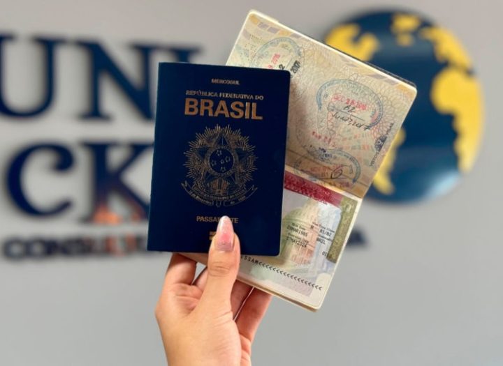 Tempo médio de espera por visto americano no Brasil cai para 50 dias; veja situação de cada cidade