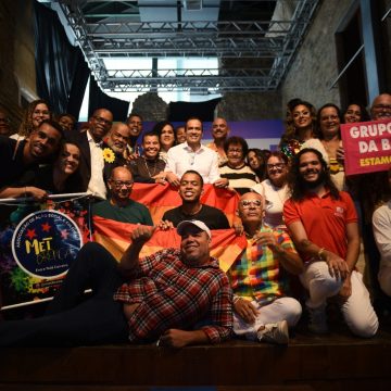 Prefeitura anuncia novas ações afirmativas e empossa membros do Conselho dos Direitos LGBT+