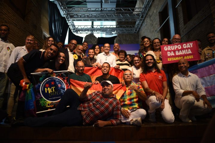 Prefeitura de Salvador anuncia novas ações afirmativas e empossa membros do Conselho dos Direitos LGBT+