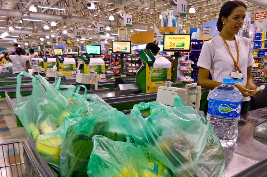 MP recomenda a suspensão imediata da cobrança de sacolas biodegradáveis em Salvador