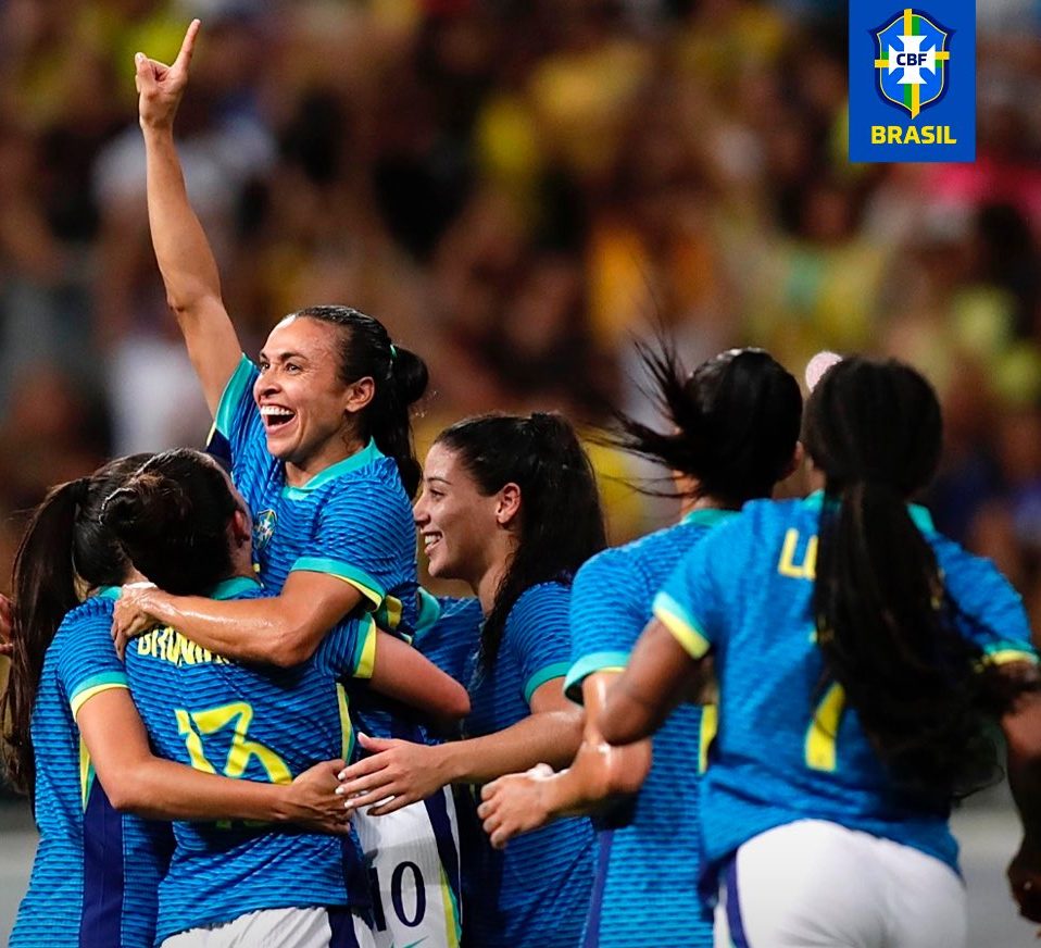 Com direito a gol de Marta, Brasil goleia Jamaica em jogo na Arena Fonte Nova