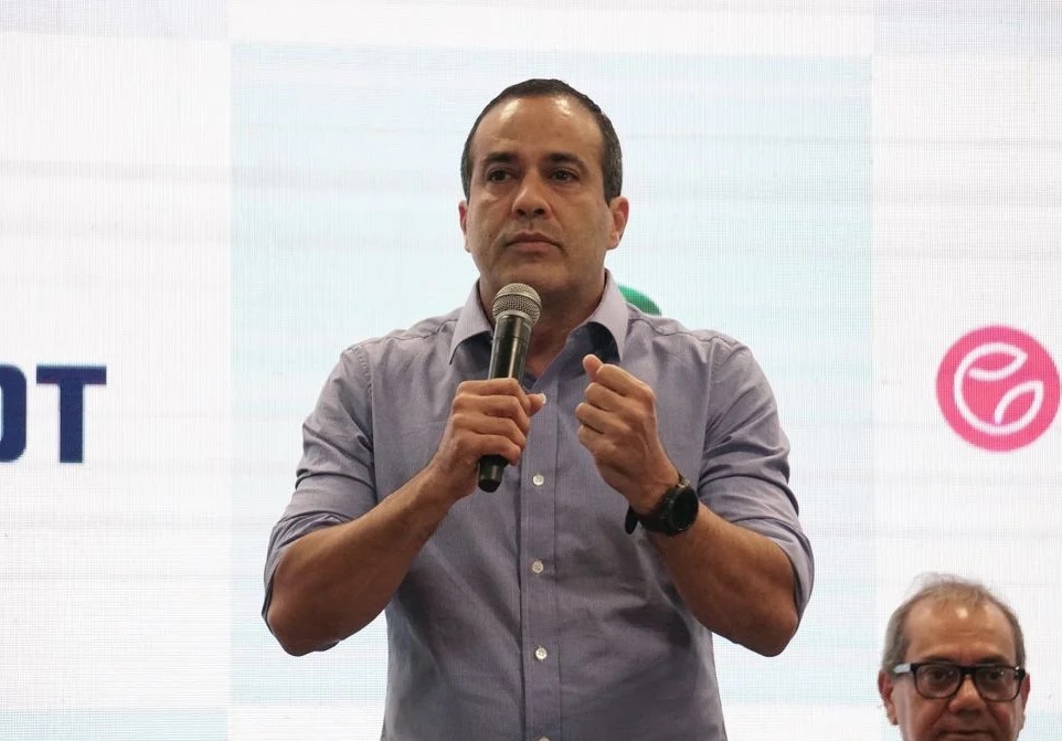 Bruno Reis lidera corrida eleitoral com 64% das intenções de votos, aponta pesquisa