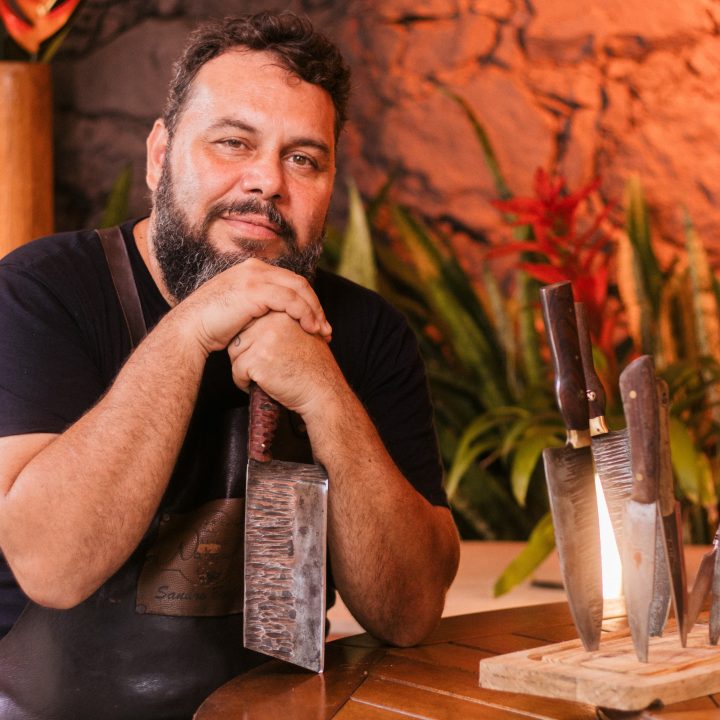 Rede de churrascaria convida chef baiano para assinar Festival de Suínos em mais de 20 unidades; saiba onde provar