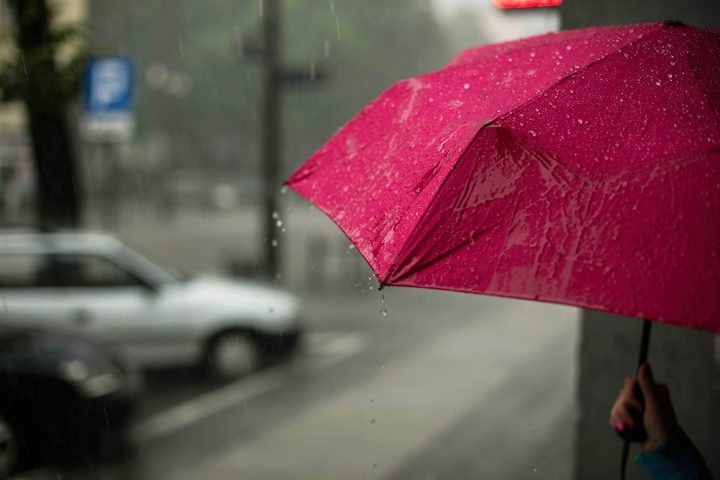 Madrugada de chuvas intensas em Salvador: localidades registram mais de 40 mm em 6h