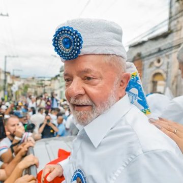 ‘Banho de povo’: Lula virá à Bahia para celebrações do 2 de Julho