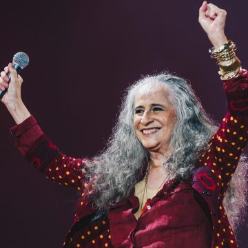 Filme sobre Maria Bethânia será exibido em Salvador no dia do aniversário de 80 anos da cantora