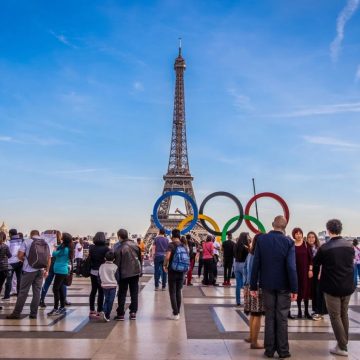 Após atrasos, Paris faz teste técnico da cerimônia de abertura das Olímpiadas
