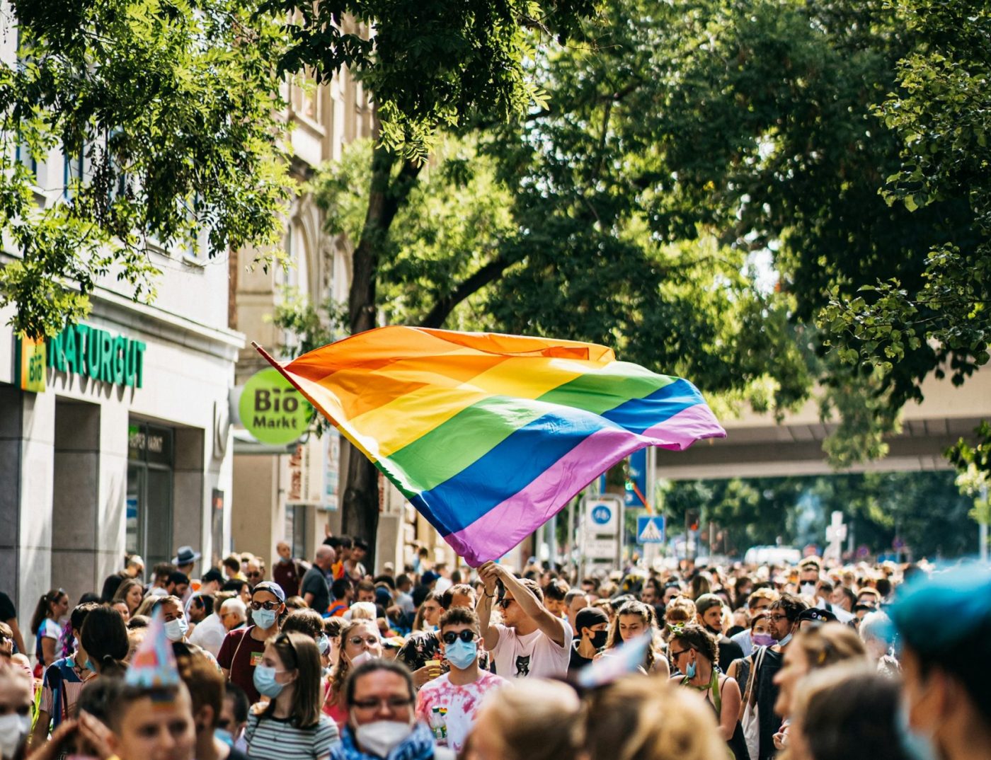 Brasil é um dos países mais receptivos a turistas LGBTQIA+, diz estudo