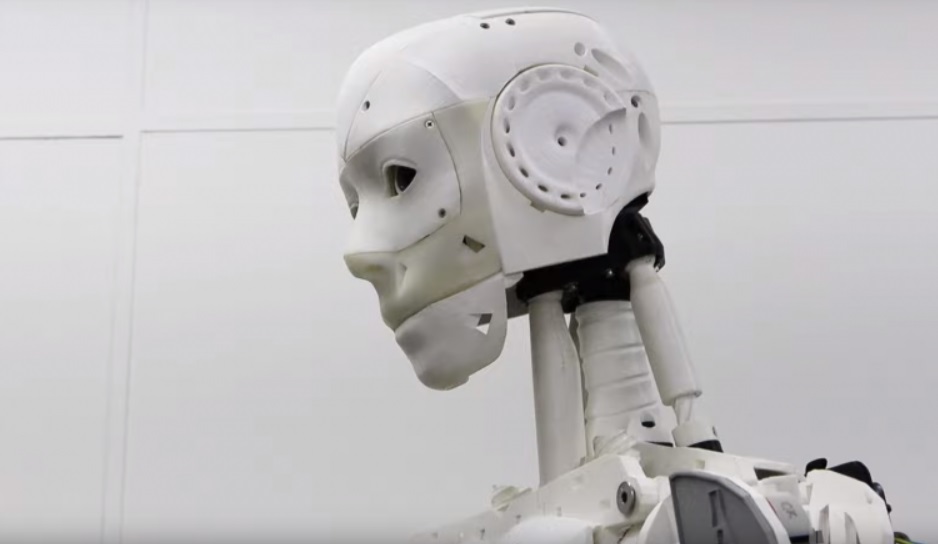 Instituto da Ufba desenvolve robô humanoide; conheça