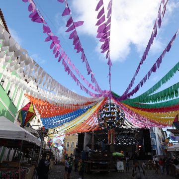 Saiba quais artistas terão os cachês mais caros no São João da Bahia em 2026