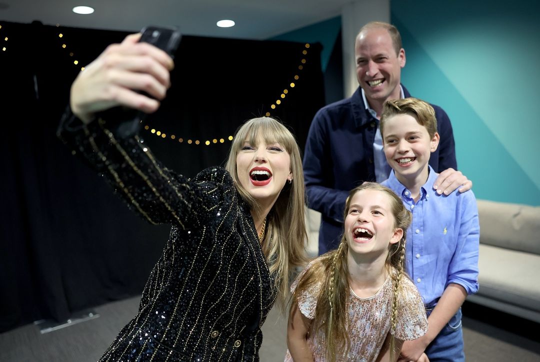 Príncipe William leva os filhos George e Charlotte para show de Taylor Swift em Londres