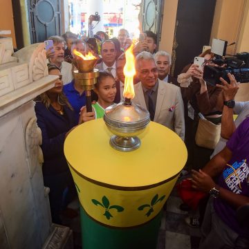Salvador celebra a chegada do Fogo Simbólico do 2 de Julho com cerimônia e espetáculo musical