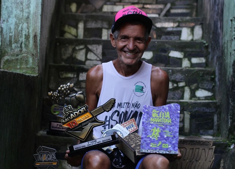 ‘Morde Chapa’: conheça atleta de 63 anos que corre 122 km e ganhou Ultramaratona em Salvador