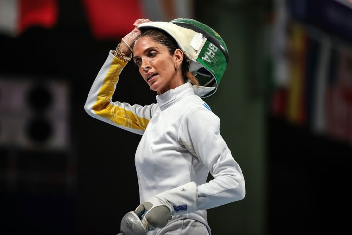 Eliminada na Olimpíada, esgrimista Nathalie Moellhausen passará por cirurgia para retirar tumor