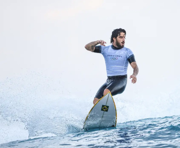 Filipe Toledo avança e Brasil tem seis surfistas nas oitavas de final do torneio olímpico do surfe