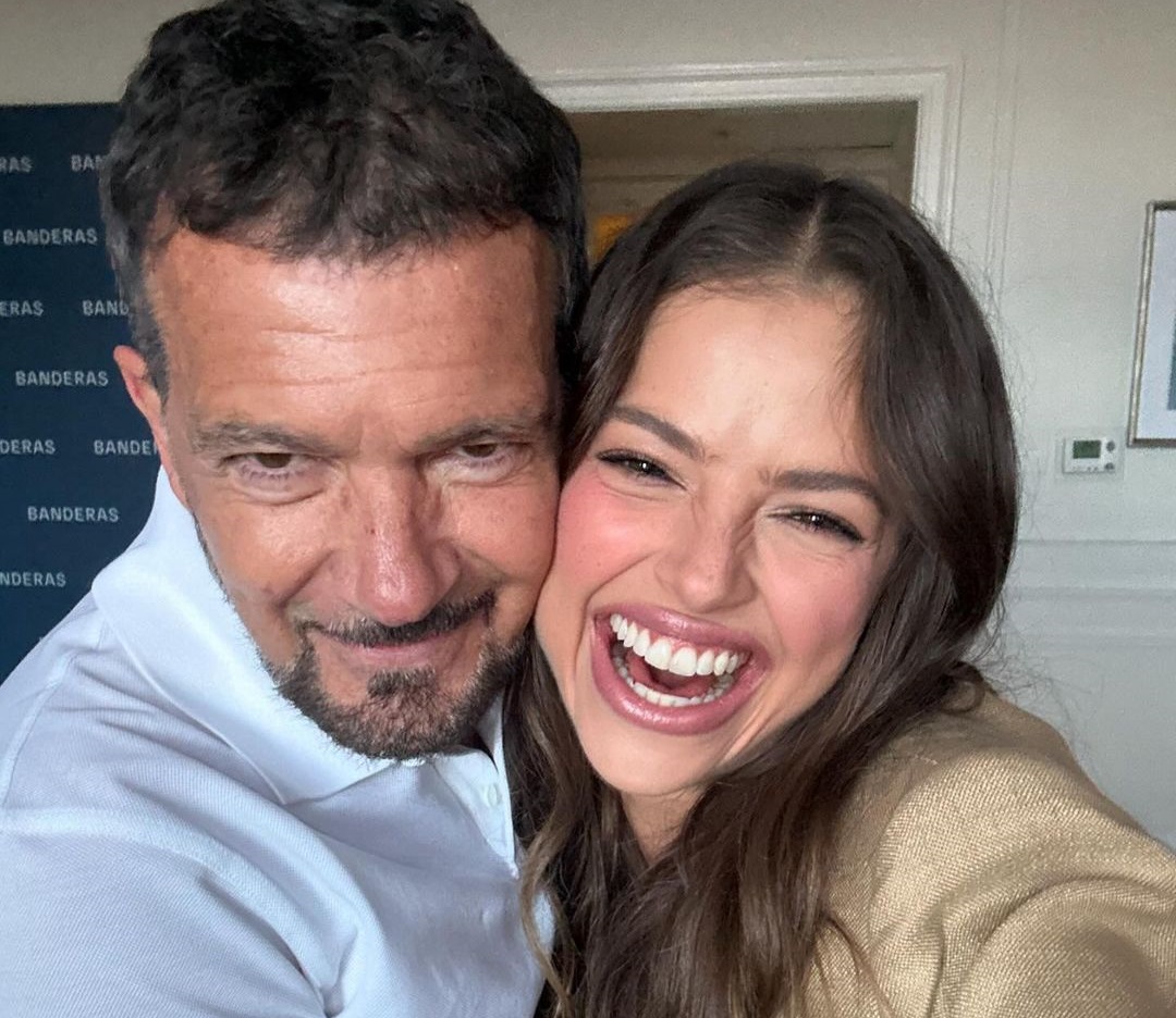 Agatha Moreira posta fotos ao lado de Antonio Banderas