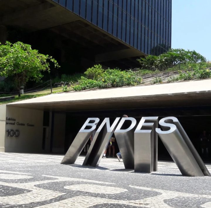 Em cinco dias, concurso do BNDES recebe mais de 27 mil inscrições