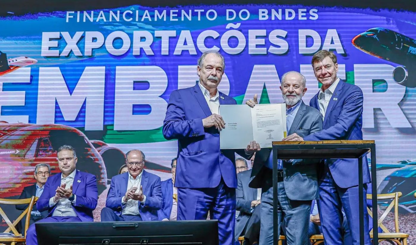 BNDES conclui financiamento para exportação de 32 jatos da Embraer