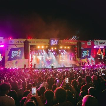 Primeira noite do Canta Bahia reúne 50 mil pessoas no Parque de Exposições