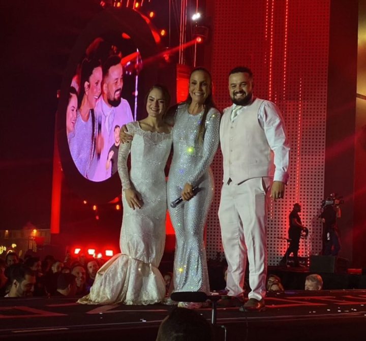 Noivos fazem after em festival e ‘casam’ de novo em show de Ivete; veja vídeo