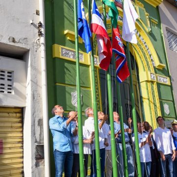 Desfile e carnaval político marcam Dois de Julho na Independência do Brasil na Bahia; veja fotos