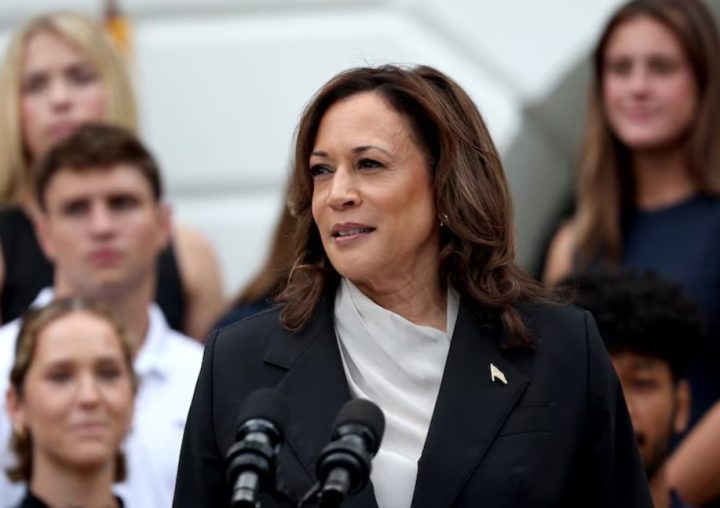 ‘Conheço criminosos como Trump’, diz Kamala Harris em primeiro comício como pré-candidata