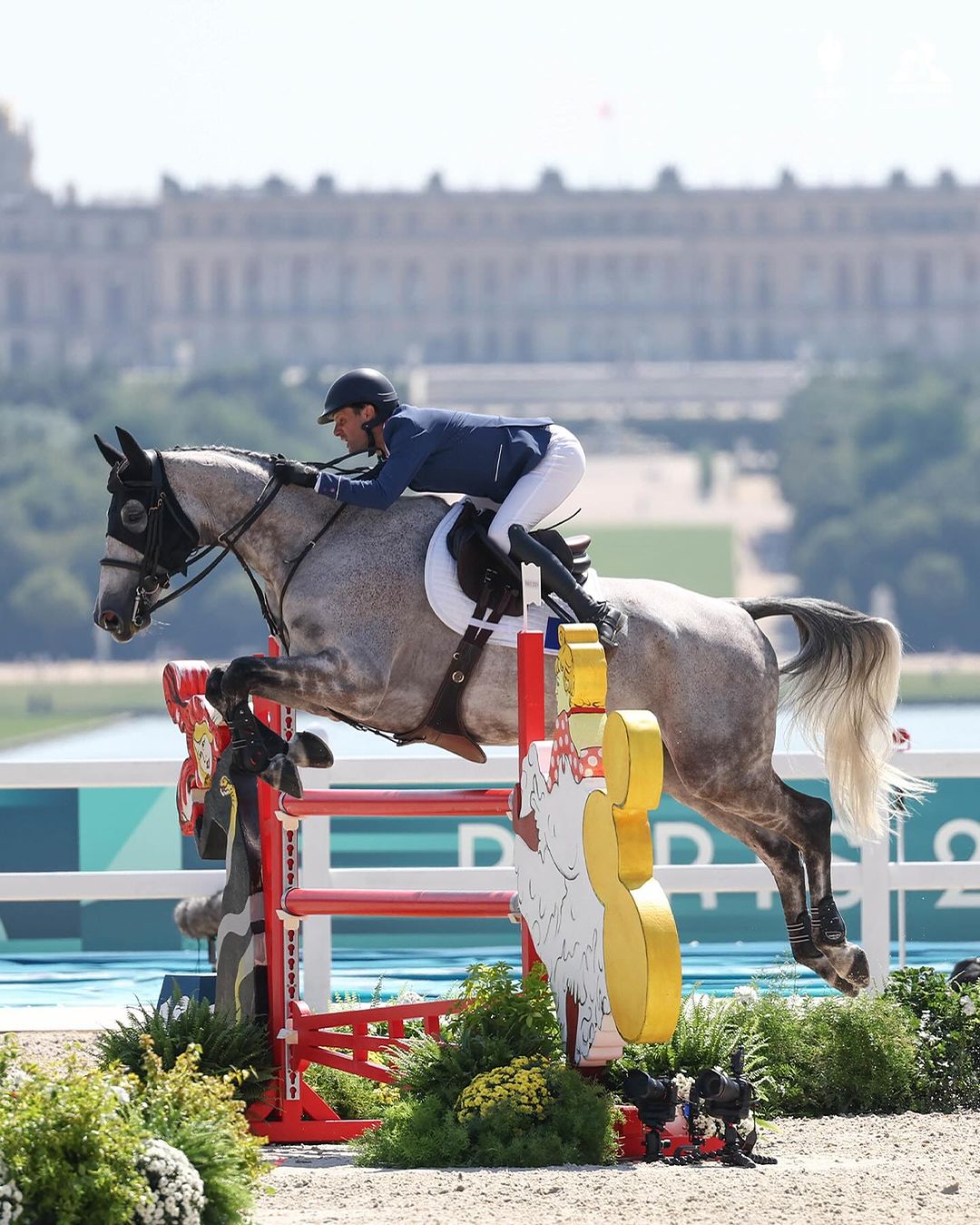 Francês ganha prata com cavalo de amiga: ‘Éramos três’