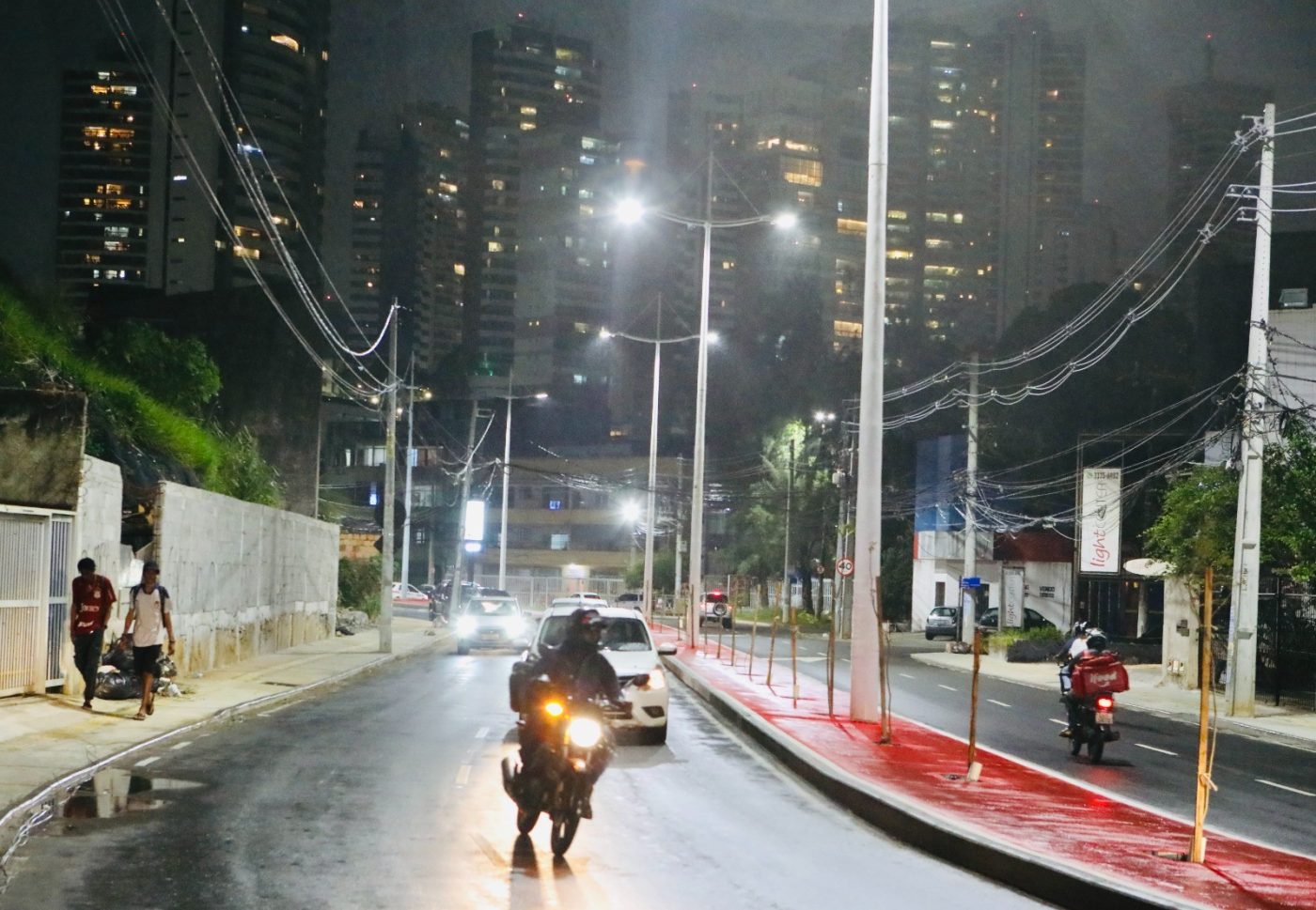 Prefeitura moderniza iluminação de rua no Rio Vermelho