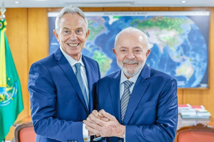 Lula e Tony Blair conversam sobre G20 e combate a extremismo