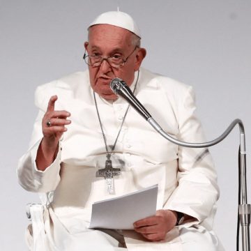 Papa Francisco: “Cuidar uns dos outros requer a coragem de pensar como povo”