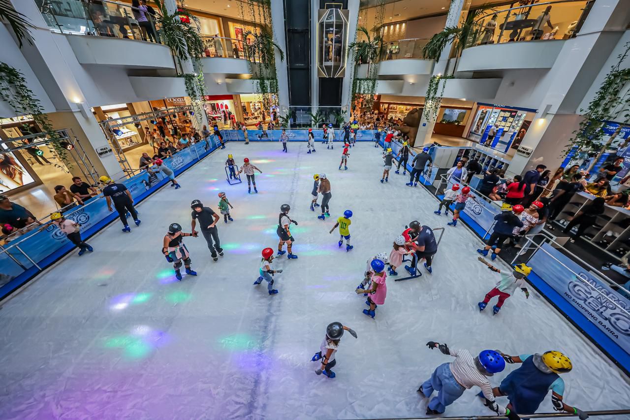 Shopping em Salvador recebe pista de patinação no gelo a partir desta segunda-feira (1º)