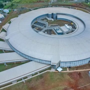 Governo lança iniciativa de R$ 1 bilhão para laboratório científico