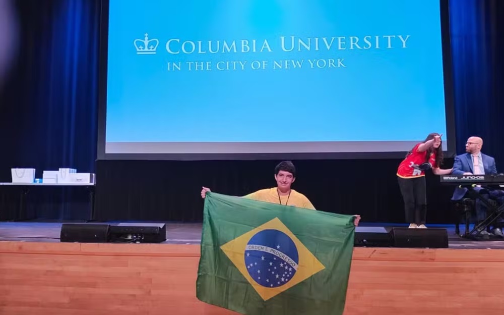 Estudante baiano de 14 anos conquista medalha de ouro em olimpíada internacional de matemática