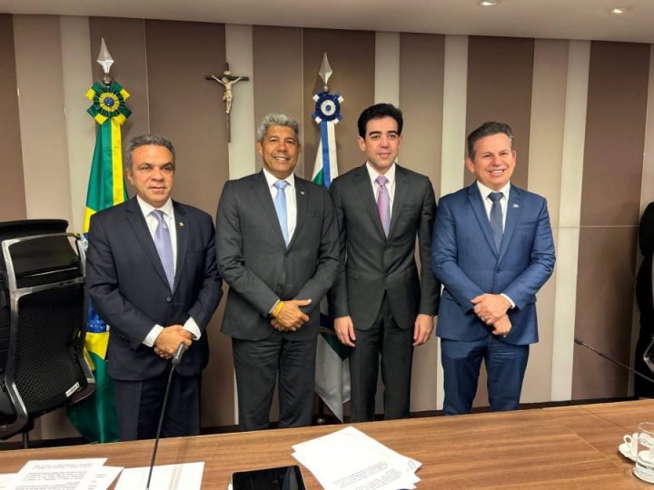 Governo da Bahia oficializa acordo de compra de trens de VLT do Mato Grosso